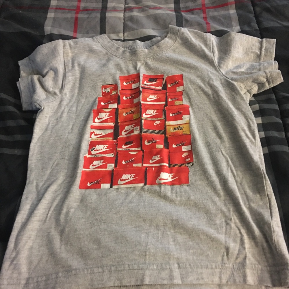 Nike tee